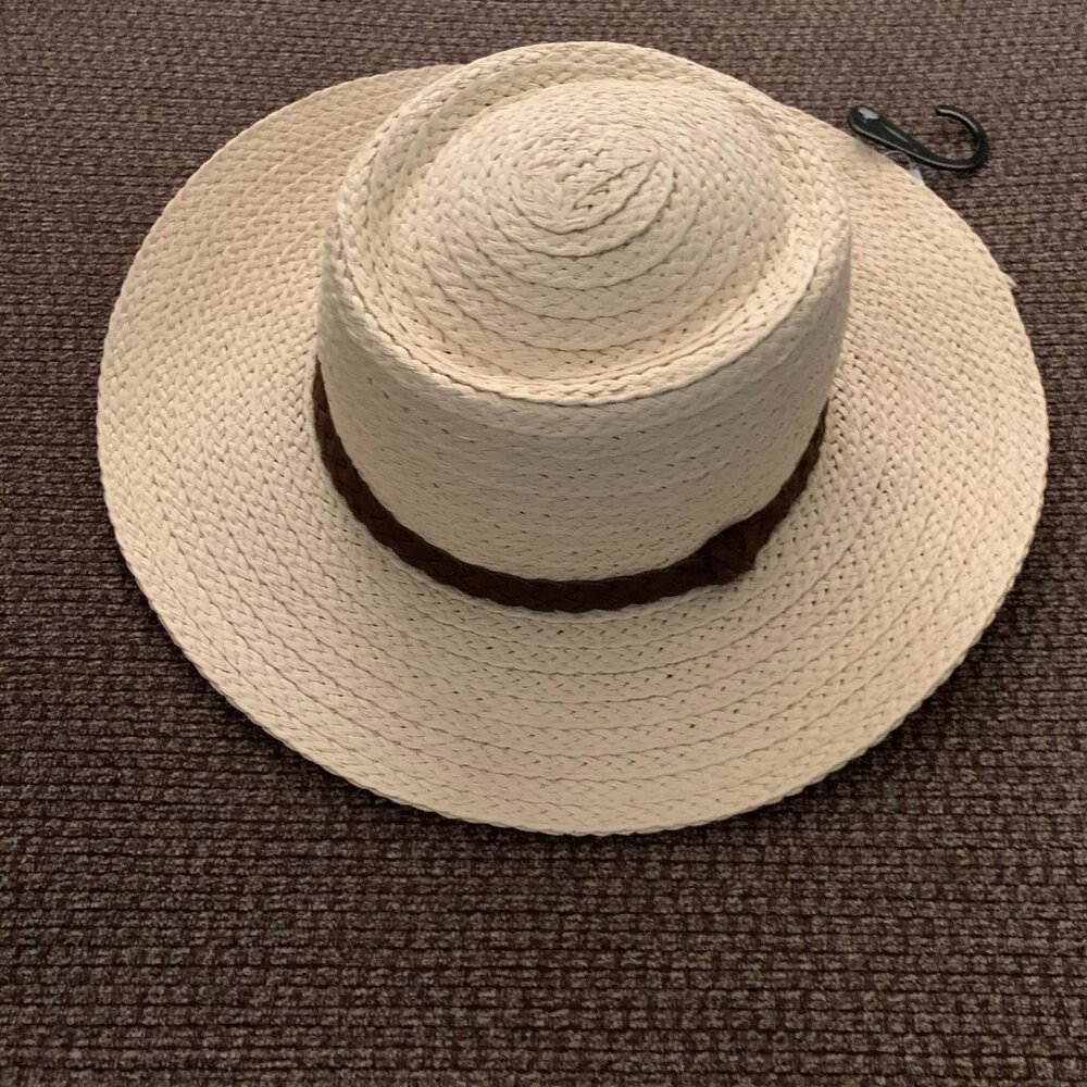 NEW HAT   ONE SIZE
